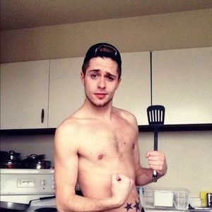 Meet your Posher, Henry